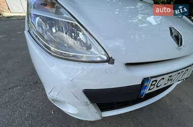 Хэтчбек Renault Clio 2013 в 