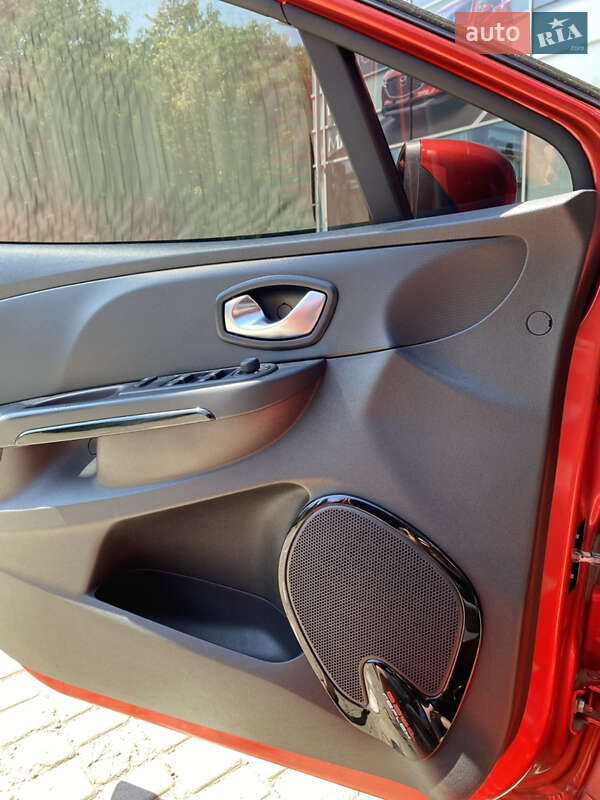 Универсал Renault Clio 2015 в Павлограде фото 15 Универсал Renault Clio 2015 в Павлограде