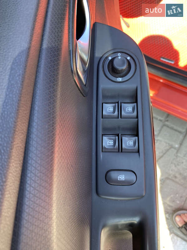 Универсал Renault Clio 2015 в Павлограде фото 20 Универсал Renault Clio 2015 в Павлограде