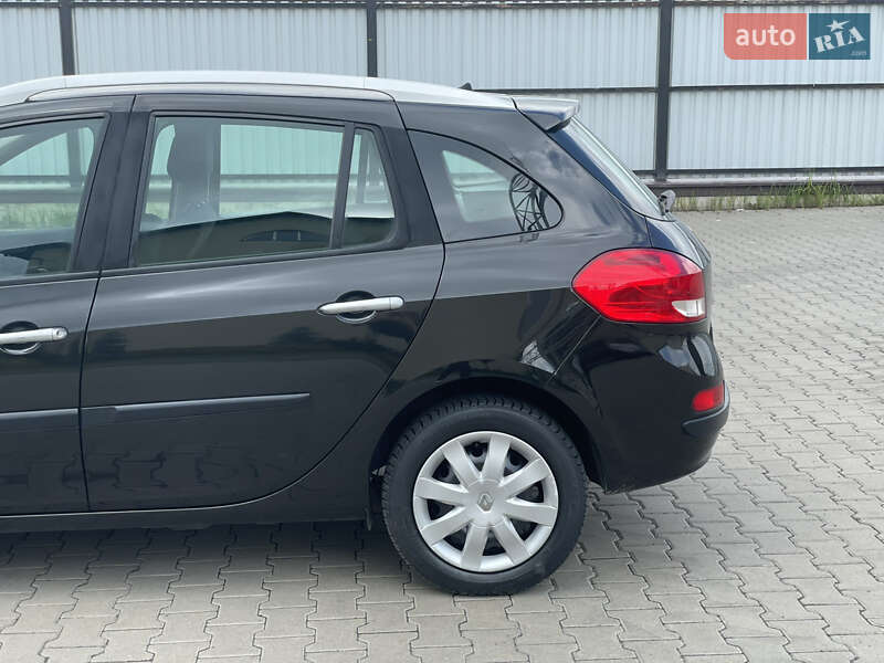 Хэтчбек Renault Clio 2008 в Луцке