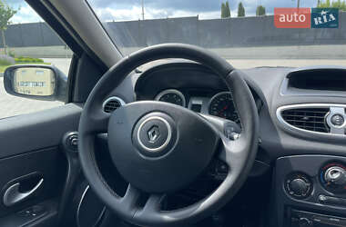 Хэтчбек Renault Clio 2008 в 