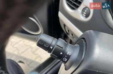 Хэтчбек Renault Clio 2008 в 