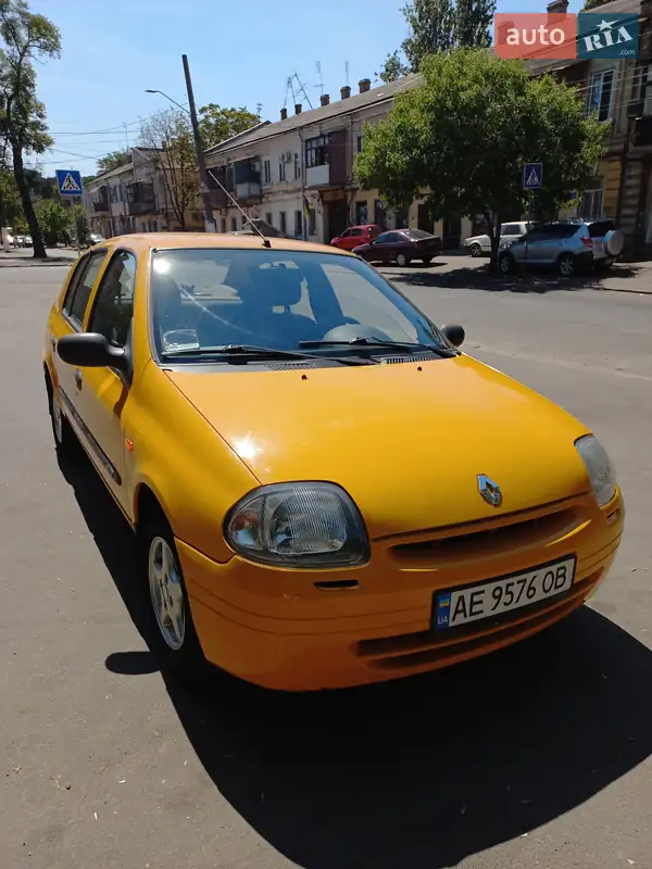 Renault Clio 2001