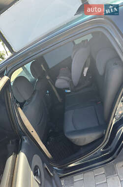 Хэтчбек Renault Clio 2004 в 