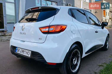 Хетчбек Renault Clio 2013 в 