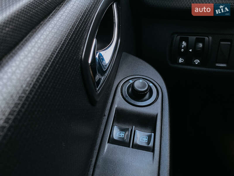 Хэтчбек Renault Clio 2013 в Ровно