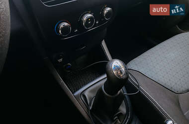 Хетчбек Renault Clio 2013 в 
