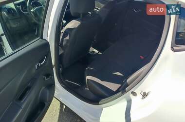 Хэтчбек Renault Clio 2013 в 
