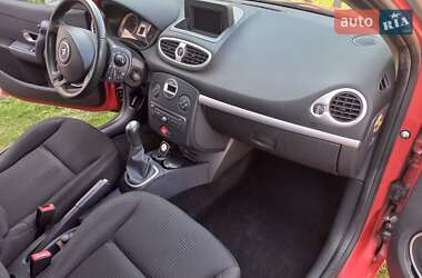 Универсал Renault Clio 2011 в 