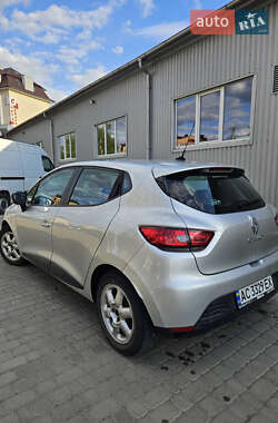Хэтчбек Renault Clio 2012 в 