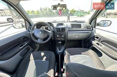 Седан Renault Clio 2006 в 