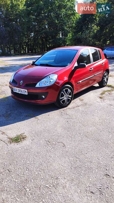Хэтчбек Renault Clio 2007 в Харькове фото 4 Хэтчбек Renault Clio 2007 в Харькове