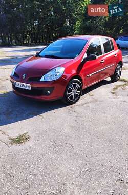 Хэтчбек Renault Clio 2007 в 