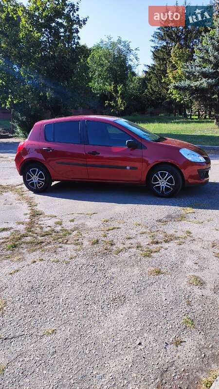 Хэтчбек Renault Clio 2007 в Харькове фото 3 Хэтчбек Renault Clio 2007 в Харькове