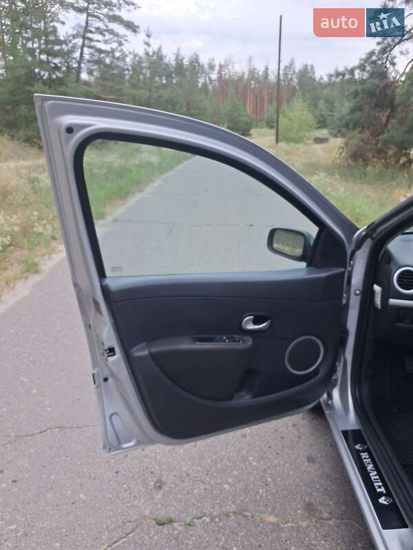 Хэтчбек Renault Clio 2007 в Харькове