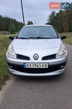 Хэтчбек Renault Clio 2007 в 