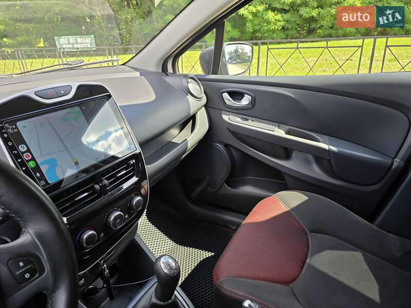 Универсал Renault Clio 2015 в Киеве