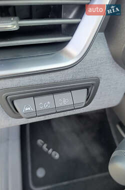 Хэтчбек Renault Clio 2023 в 