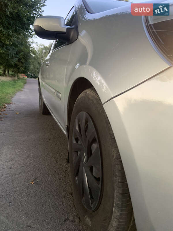Универсал Renault Clio 2012 в Ровно