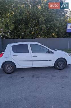 Хэтчбек Renault Clio 2013 в 