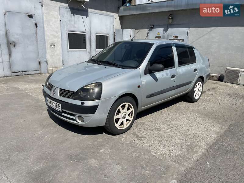 Хэтчбек Renault Clio 2003 в Киеве