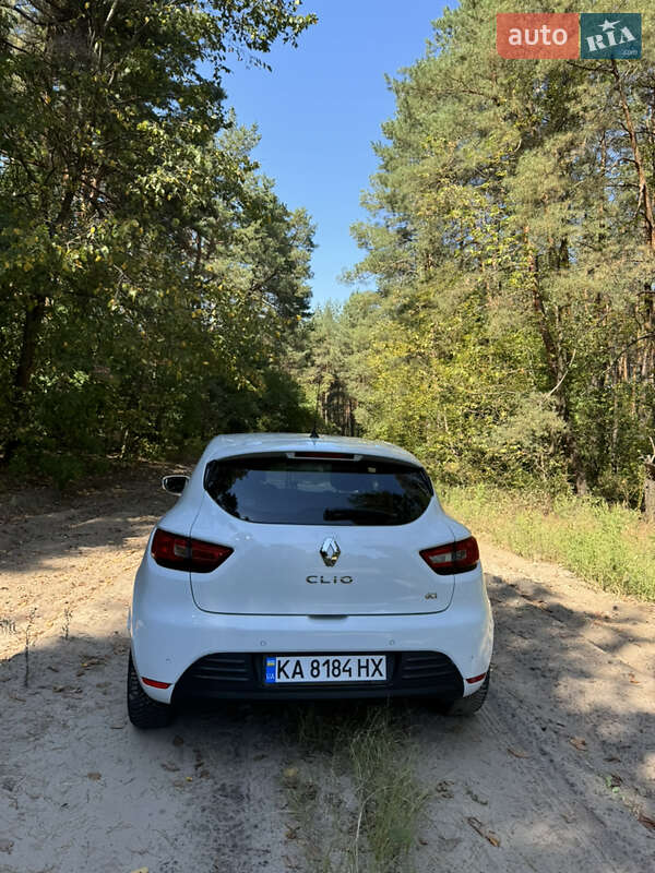 Хэтчбек Renault Clio 2016 в Кобеляках