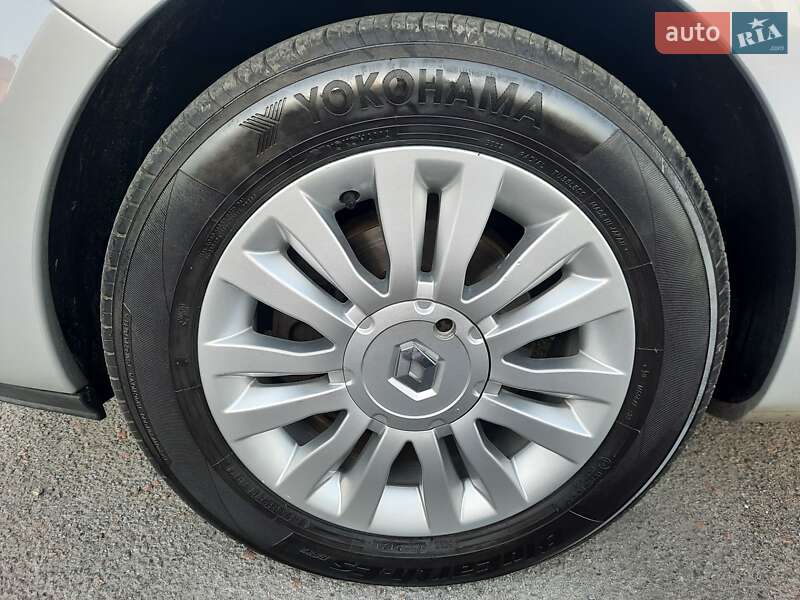 Универсал Renault Clio 2009 в Ровно фото 34 Универсал Renault Clio 2009 в Ровно