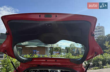 Хэтчбек Renault Clio 2009 в 