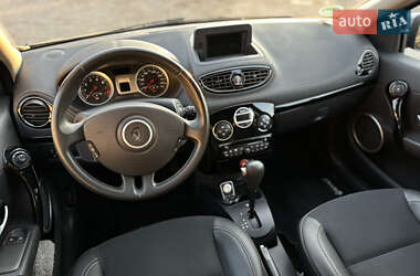 Хэтчбек Renault Clio 2012 в 