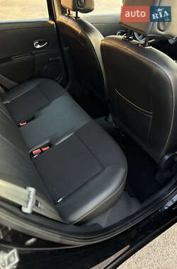 Хэтчбек Renault Clio 2012 в 
