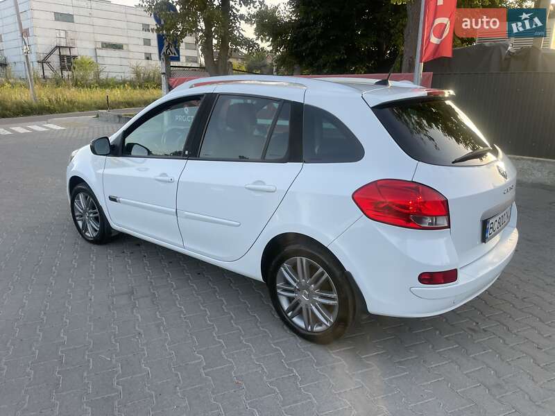 Универсал Renault Clio 2011 в Львове
