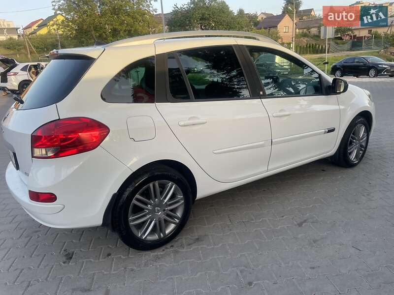 Универсал Renault Clio 2011 в Львове