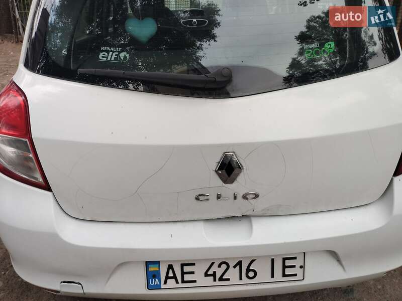 Хэтчбек Renault Clio 2011 в Днепре