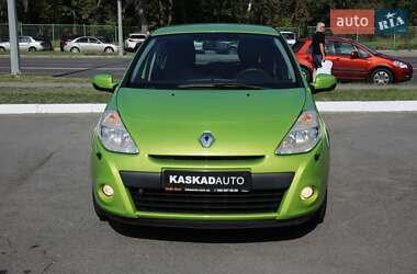 Хэтчбек Renault Clio 2009 в 