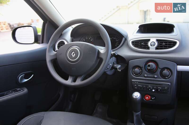 Хэтчбек Renault Clio 2009 в Харькове
