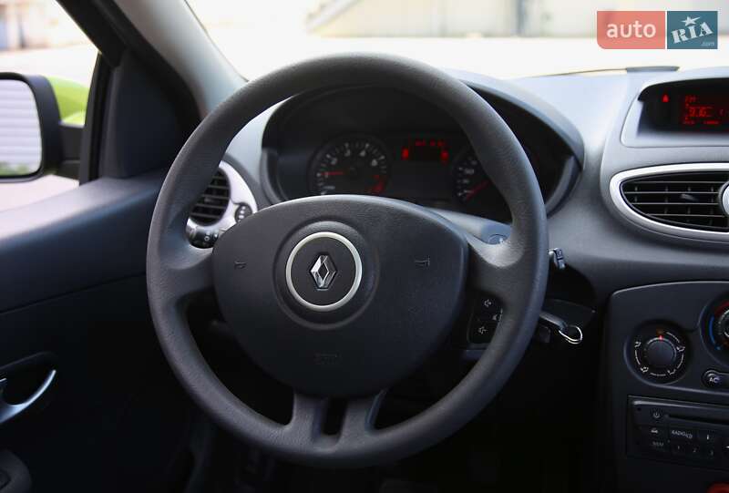 Хэтчбек Renault Clio 2009 в Харькове