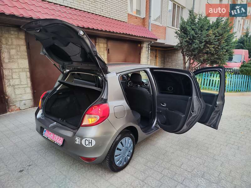 Хэтчбек Renault Clio 2011 в Львове