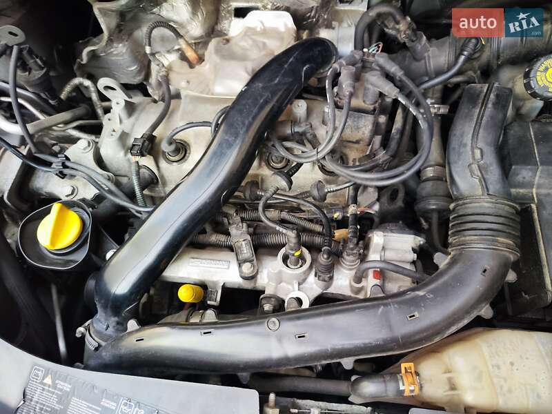 Хэтчбек Renault Clio 2011 в Львове