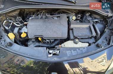 Хэтчбек Renault Clio 2009 в 