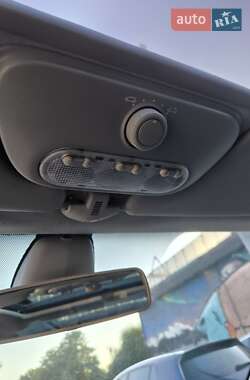 Хэтчбек Renault Clio 2011 в 
