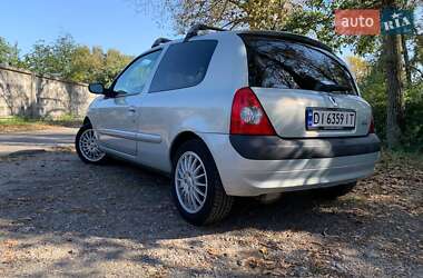 Хэтчбек Renault Clio 2004 в 