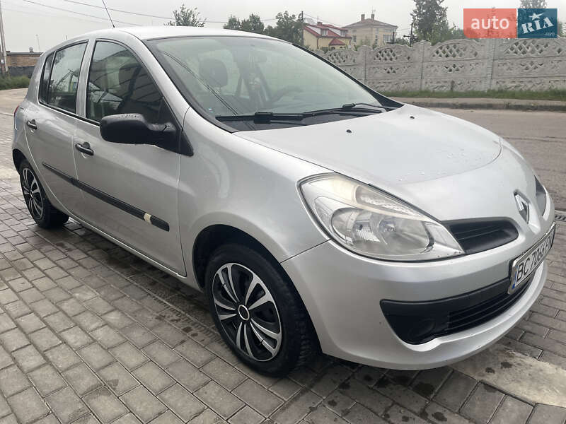 Хэтчбек Renault Clio 2008 в Жовкве