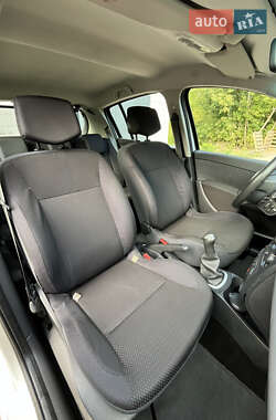 Хетчбек Renault Clio 2006 в 