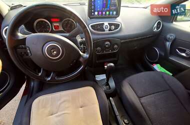 Хэтчбек Renault Clio 2007 в 