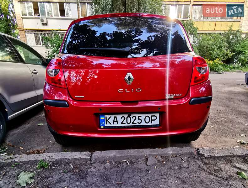 Хэтчбек Renault Clio 2007 в Киеве
