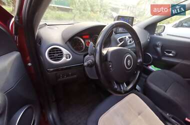 Хэтчбек Renault Clio 2007 в 