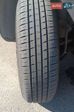 Хэтчбек Renault Clio 2006 в 
