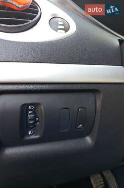 Хэтчбек Renault Clio 2012 в 