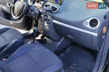 Хэтчбек Renault Clio 2007 в 
