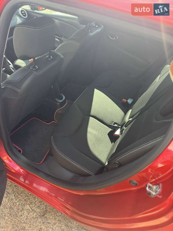Универсал Renault Clio 2014 в Новояворовске